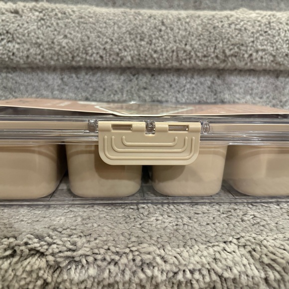 CWC Tan Snack Box with Compartments - Picture 3 of 6